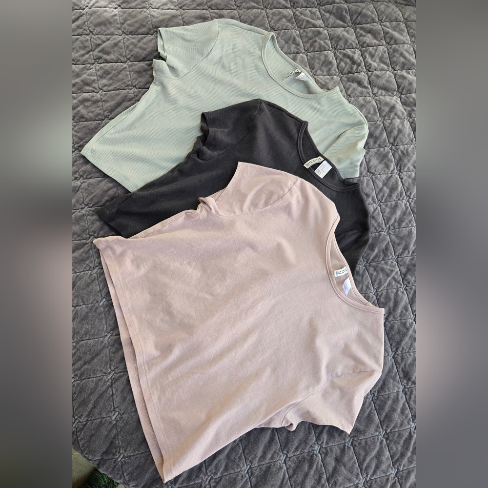 H&M 3-Pack Crop Top T-shirts